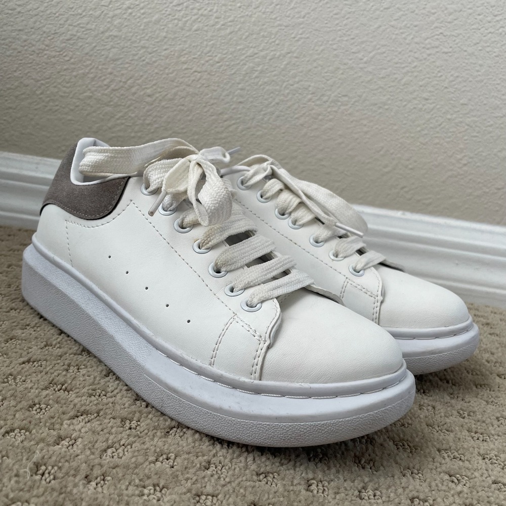 AUTHENTIC Alexander McQueen Oversized Sneaker White Grey EU 39 US W9 $590